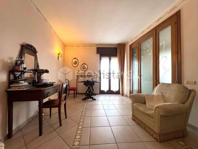 Appartamento in vendita di 102 m² in Via Luigi Glionna