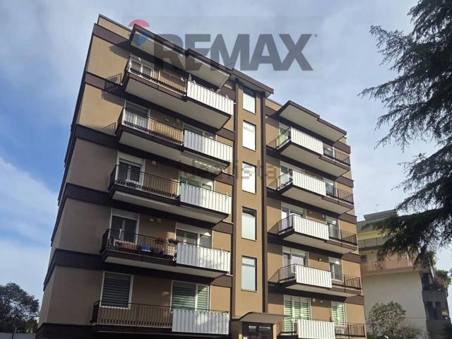 Appartamento in vendita di 102 m² in Via Martiri D&apos Avola, 10