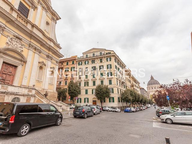 Appartamento in vendita di 102 m² in Via niccolo iii