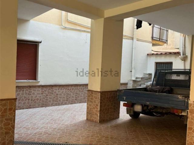 Appartamento in vendita di 102 m² in Via Salvo D&apos Acquisto, 9