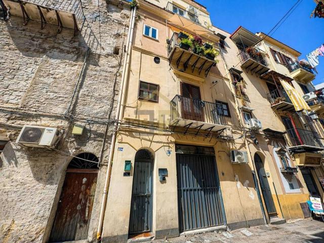 Appartamento in vendita di 102 m² in Via San Nicolò All&apos Albergheria, 32
