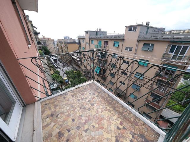 Appartamento in vendita di 102 m² in Via San Bartolomeo del Fossato