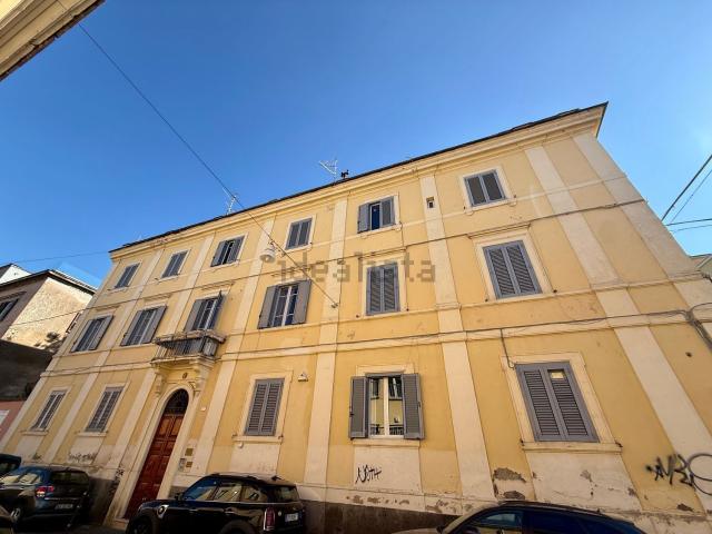 Appartamento in vendita di 102 m² in Via Santa Lucia Filippini, 6