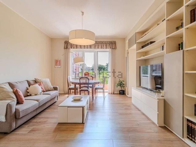 Appartamento in vendita di 102 m² in Via Sarnano