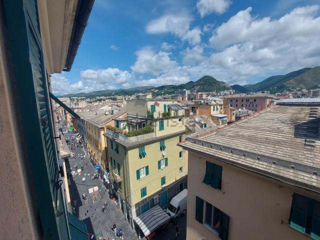 Appartamento in vendita di 102 m² in Via Sestri, 6