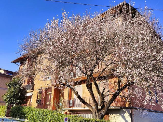 Appartamento in vendita di 102 m² in Via Po&apos  della Fratta, 25