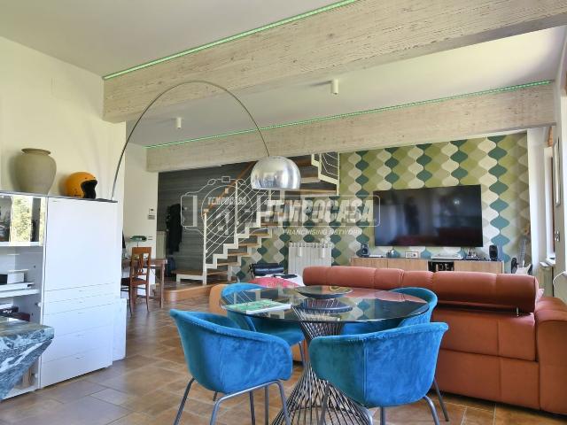 Appartamento in vendita di 102 m² in Via Porta Torricella