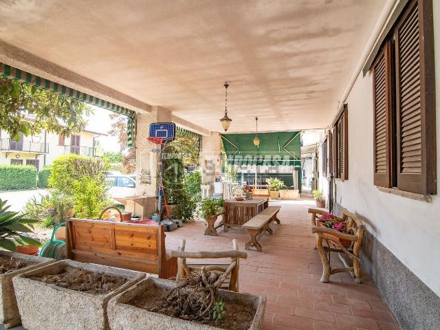 Appartamento in vendita di 102 m² in Via per Inzago