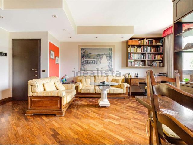 Appartamento in vendita di 102 m² in Via Piave, 7
