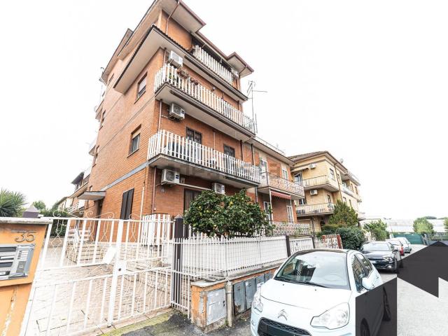Appartamento in vendita di 102 m² in Via Pietro Cardella, 35