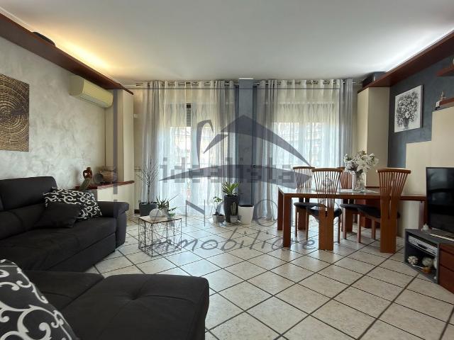 Appartamento in vendita di 102 m² in Via Rogerio da Sedriano, 13