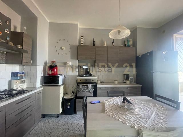 Appartamento in vendita di 102 m² in Via Roma