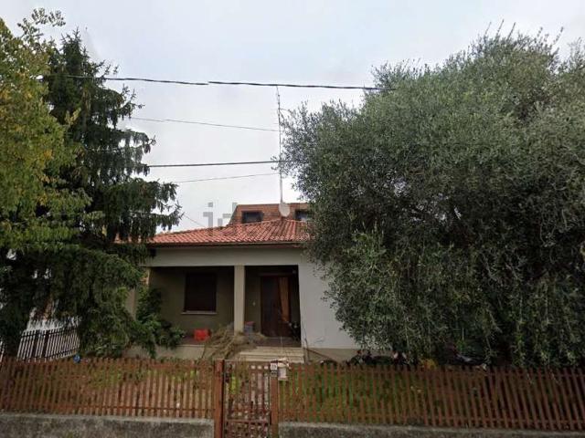 Appartamento in vendita di 102 m² in Via Resistenza, 20