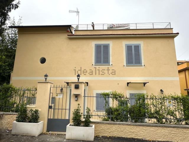 Appartamento in vendita di 102 m² in Via Teresa Gnoli, 53