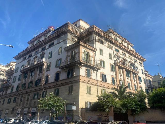 Appartamento in vendita di 102 m² in Via Terni, 22