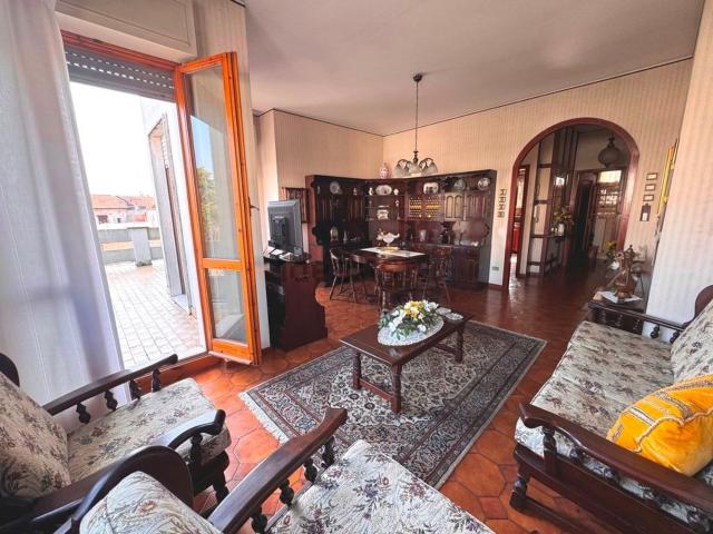 Appartamento in vendita di 102 m² in Via Vochieri