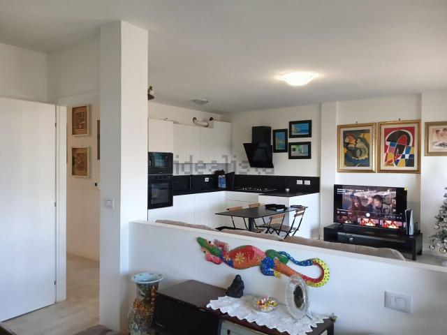 Appartamento in vendita di 102 m² in Via Val Trebbia