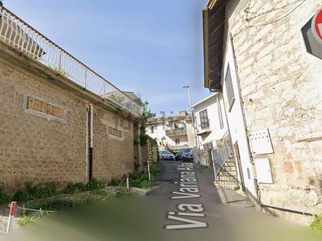 Appartamento in vendita di 102 m² in Via Variana Alta, 71