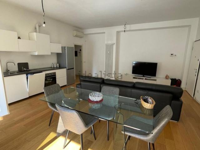 Appartamento in vendita di 102 m² in Via Zurigo
