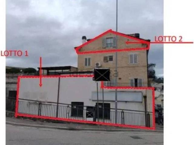 Appartamento in vendita di 102 m² in Viale Tiro a Segno, 24
