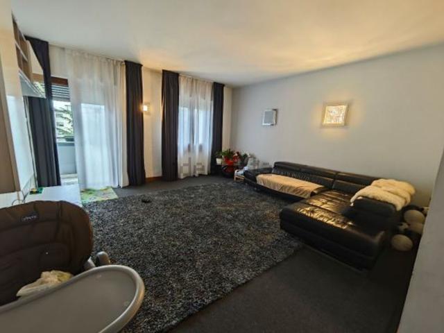 Appartamento in vendita di 102 m² in Viale Viareggio, 35