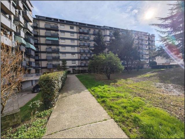 Appartamento in vendita di 102 m² in Viale Viareggio, 35