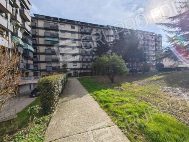 Appartamento in vendita di 102 m² in Viale Viareggio, 35