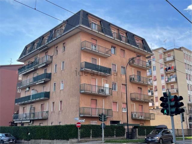 Appartamento in vendita di 102 m² in Viale dei Mille, 14