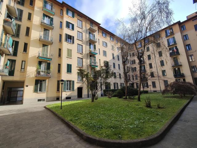 Appartamento in vendita di 102 m² in Viale Fulvio Testi, 70