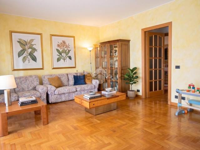 Appartamento in vendita di 102 m² in Largo Giuseppe Piermarini