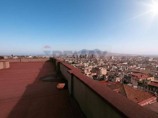 Appartamento in vendita di 102 m² in Salita della Riccia, 2