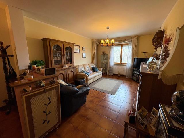 Appartamento in vendita di 103 m² in Via C. A. dalla Chiesa