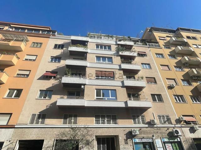 Appartamento in vendita di 103 m² in Via Collalto Sabino, 92
