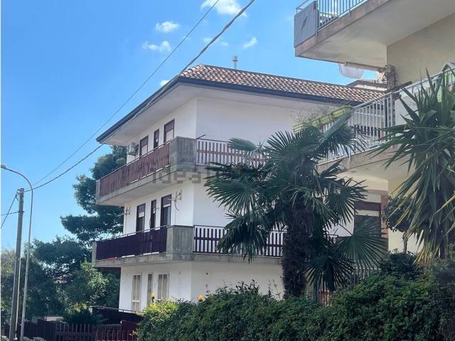 Appartamento in vendita di 103 m² in Via Camillo Barbagallo, 120