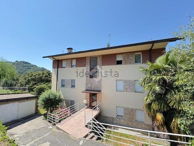 Appartamento in vendita di 103 m² in Via Carenno, 8
