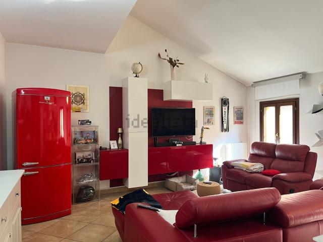 Appartamento in vendita di 103 m² in Via Andrea Costa, 10