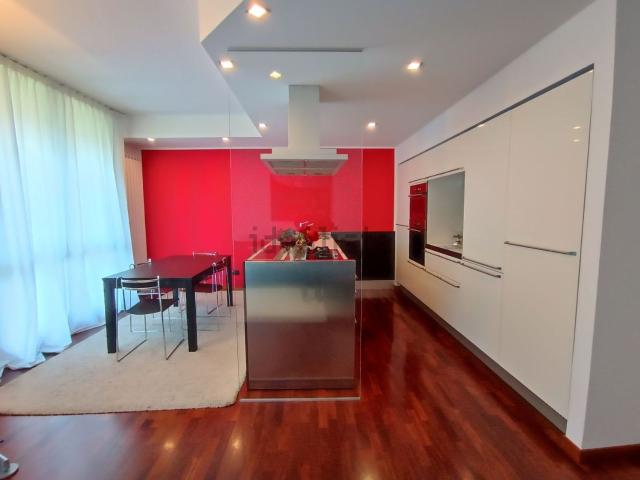Appartamento in vendita di 103 m² in Via Aosta