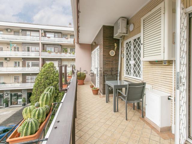 Appartamento in vendita di 103 m² in Via Alberto Litta Modignani, 32