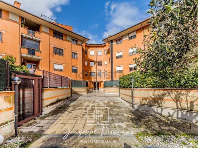Appartamento in vendita di 103 m² in Via Aldo Bibolini, 11