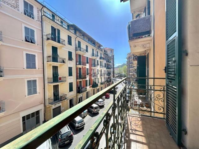 Appartamento in vendita di 103 m² in Via Alessandria, 7