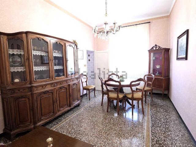 Appartamento in vendita di 103 m² in Via Bolzaneto, 32
