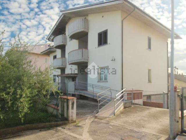 Appartamento in vendita di 103 m² in Via G. Averardi, 14