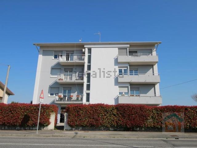 Appartamento in vendita di 103 m² in Via G. Carducci, 13