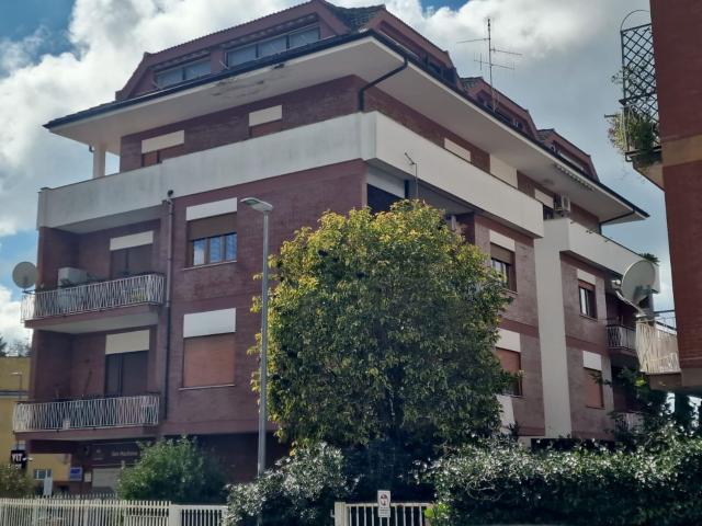Appartamento in vendita di 103 m² in Via Giuseppe Romita