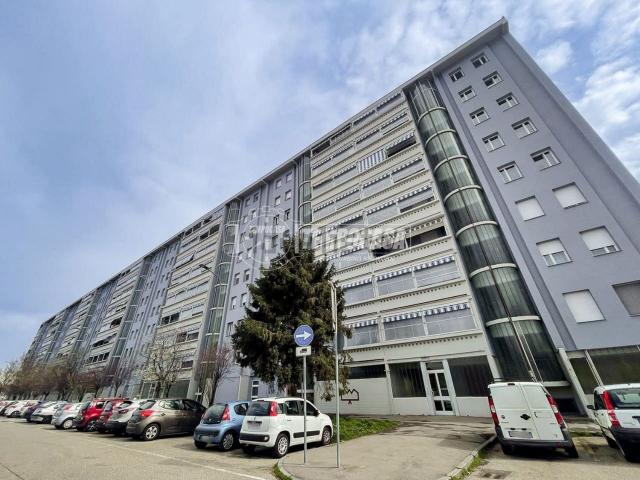 Appartamento in vendita di 103 m² in Via Guglielmo Reiss Romoli, 81