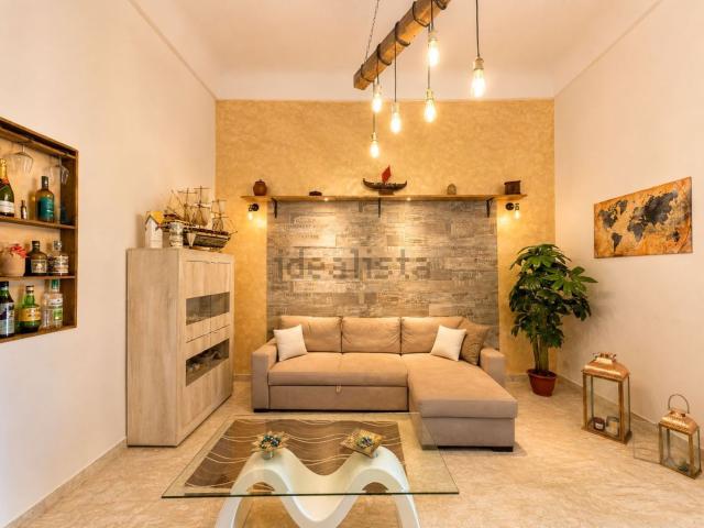 Appartamento in vendita di 103 m² in Via Don Luigi Sturzo, 18