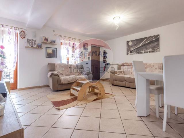 Appartamento in vendita di 103 m² in Via dei Fabi, 10