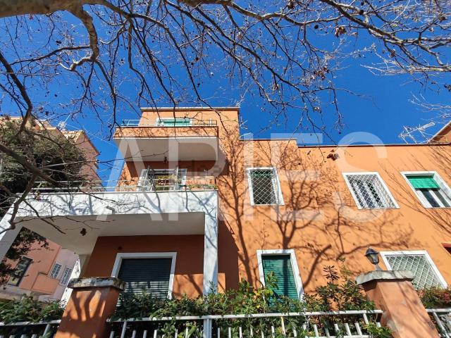 Appartamento in vendita di 103 m² in Via dei Lucilii, 40
