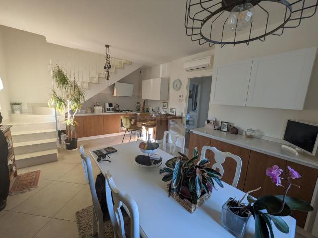 Appartamento in vendita di 103 m² in Via dei Tigli