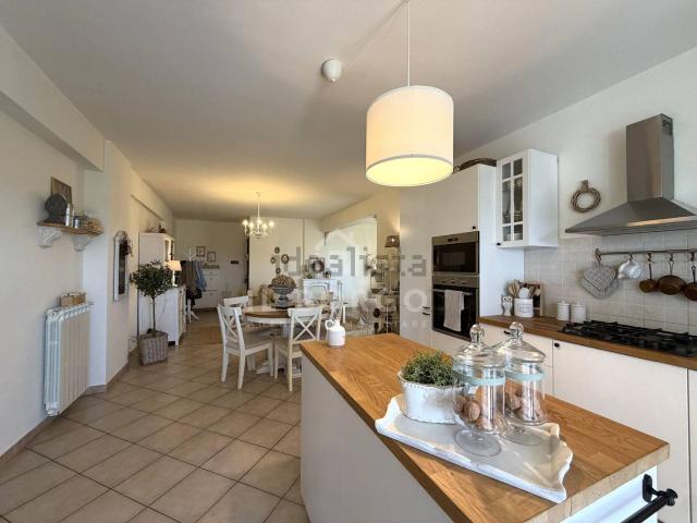 Appartamento in vendita di 103 m² in Via di Campolasso, 21